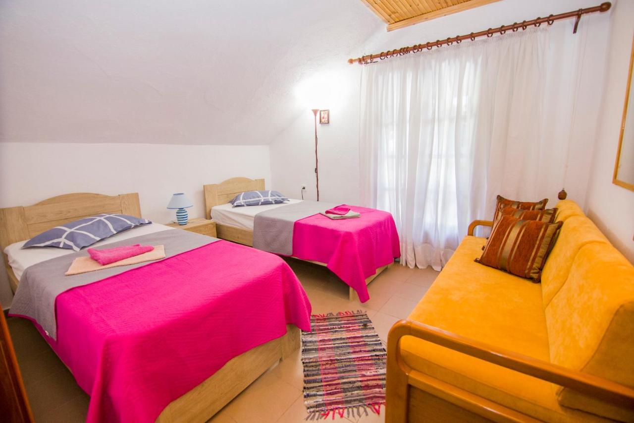 Villa Touzla Ofrinion Luaran gambar