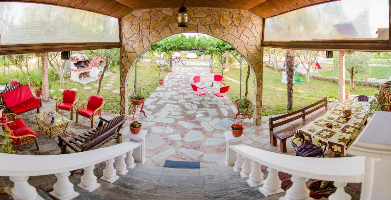 Villa Touzla Ofrinion Luaran gambar