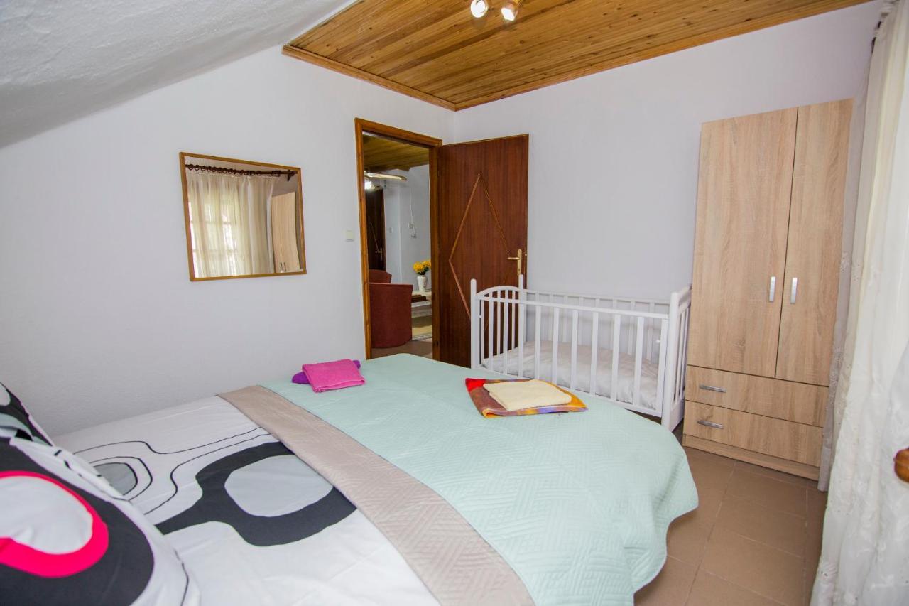 Villa Touzla Ofrinion Luaran gambar